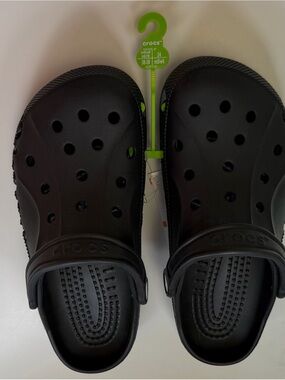 CROCS Classic Clog in Black